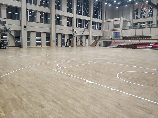木地板籃球場是用什么材質(zhì)的地板裝成？你了解多少呢？