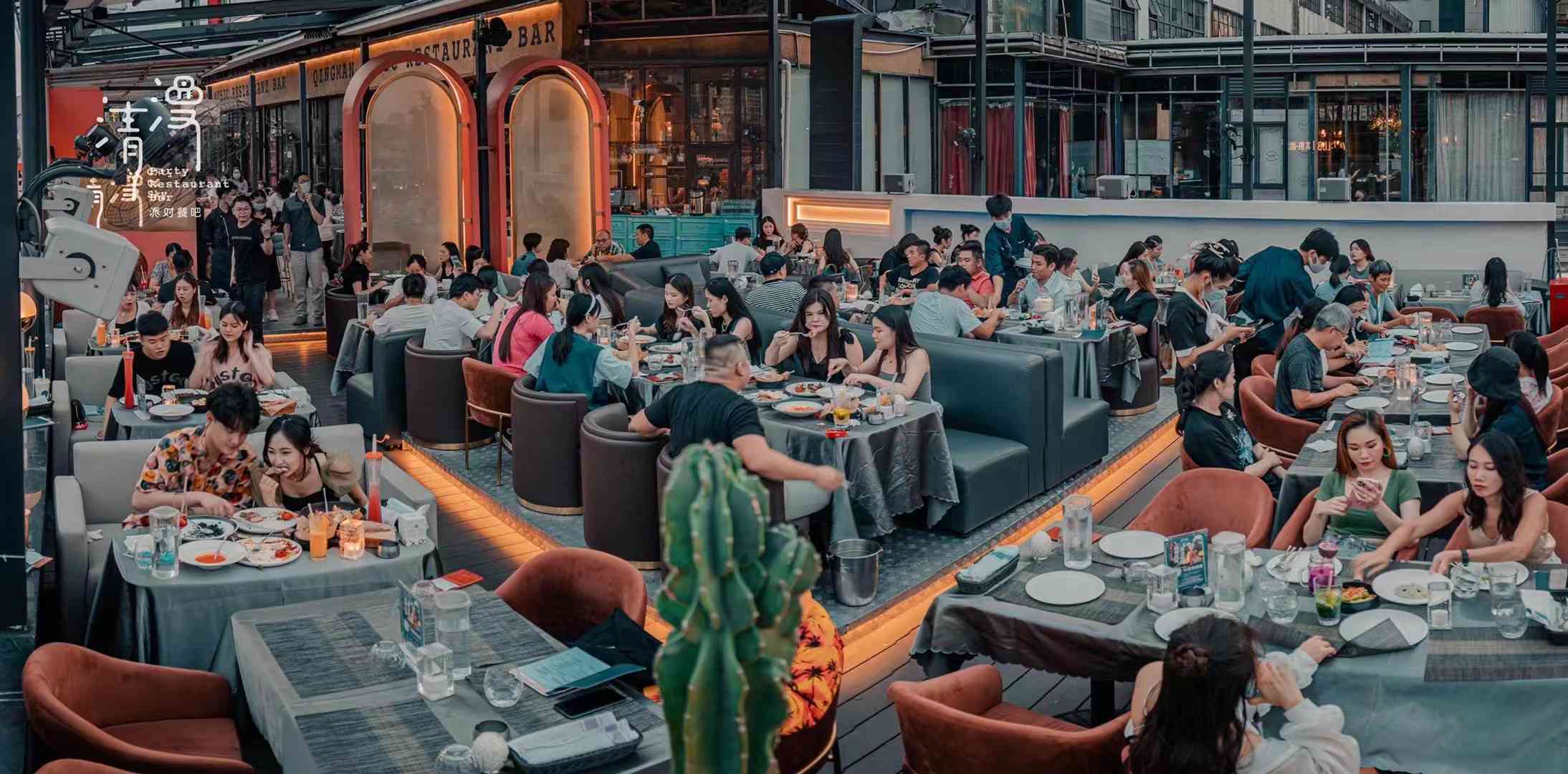 從化1200㎡美式簡約風格餐飲店鋪裝修，廣州壹零柒無需花費供應效果圖與討論方案