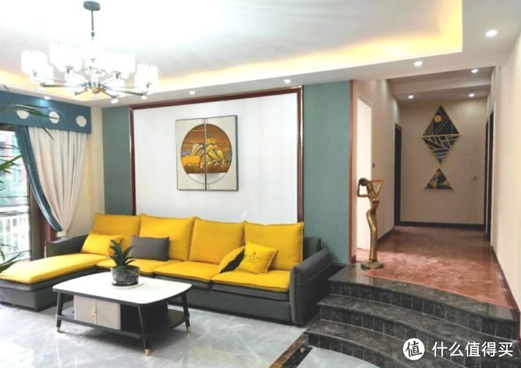 136㎡錯層大四房，優(yōu)雅的新中式裝修，衣柜里面裝廁所，誰見過？