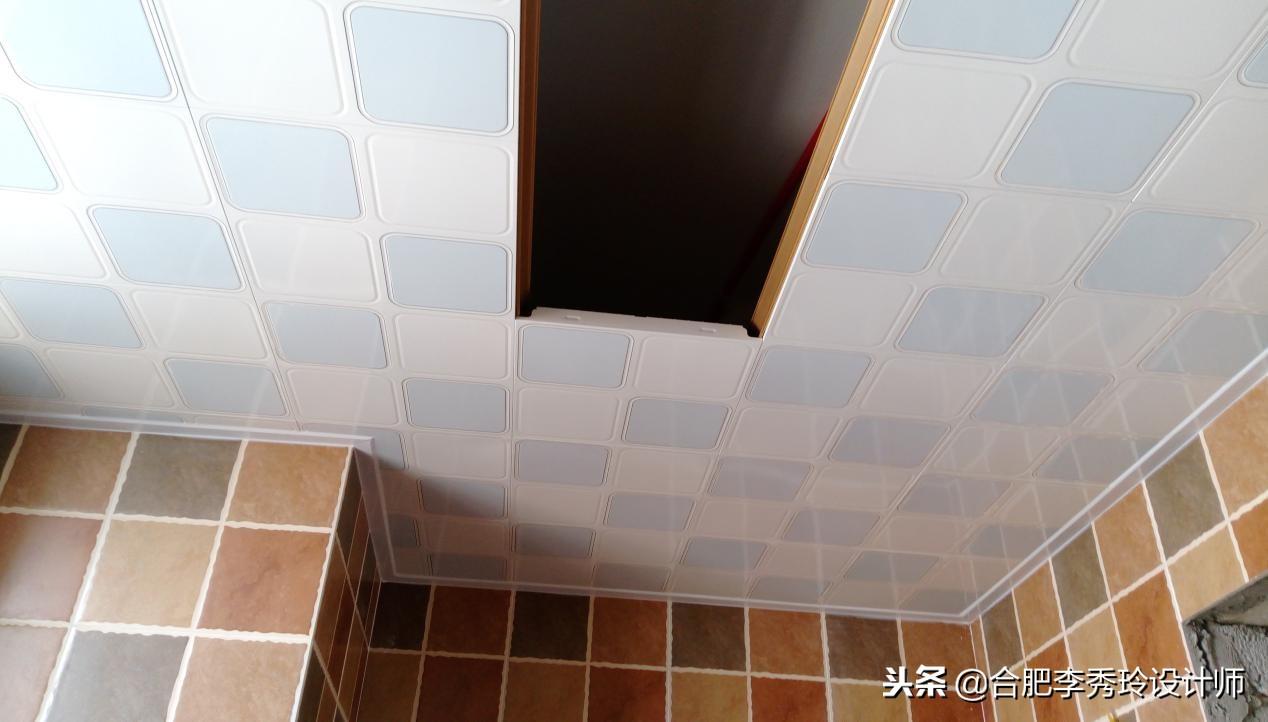 老公衛(wèi)生間非做吊頂，預(yù)算都不夠了！機(jī)智選了這種材質(zhì)，便宜好看